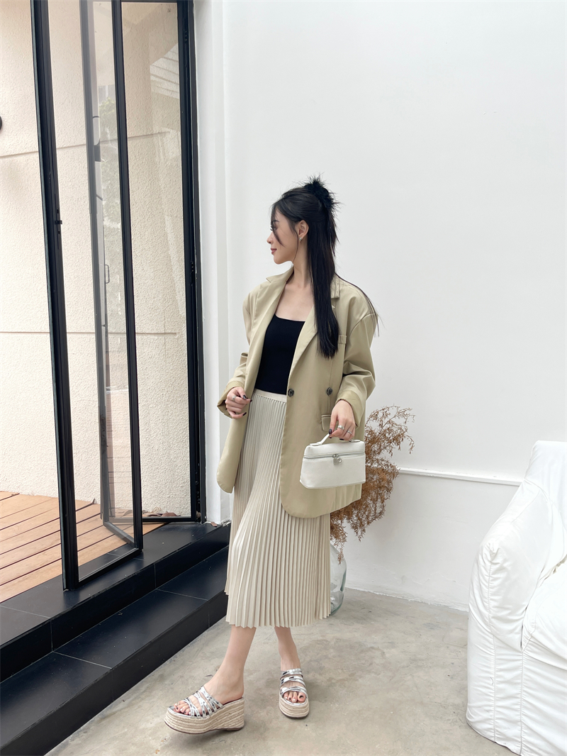2024 New Spring Summer Thick Sole Straw Woven Slippers for Women - Image 2