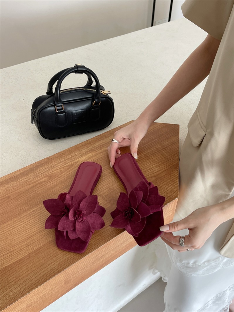 2024 New Fashion Flat Slippers