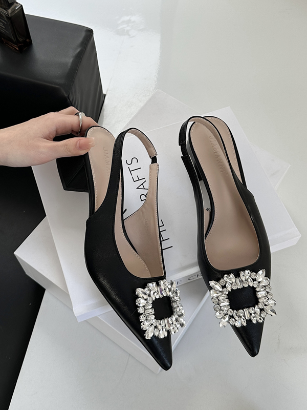 2025 Spring New French Pointed Toe Low Cut Rhinestone Slip-On Closed Toe Sandals Chunky Heel Women's Shoes - Image 2